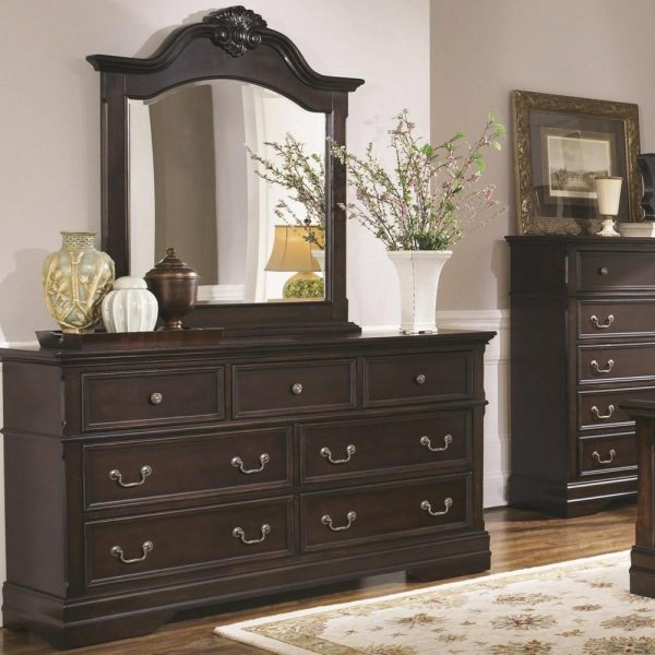 7 Drawer Dresser And Arched Mirror Set With Shell Carving  |  Mirrored Dressers Bedroom Mirrored Dressers