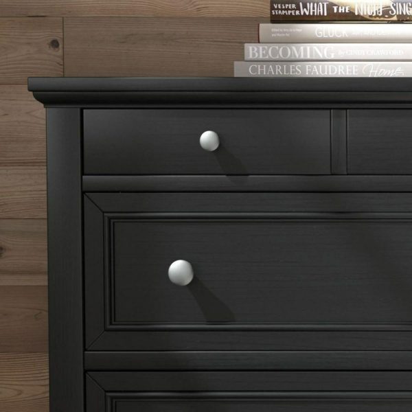 Traditional 8-Drawer Dresser  |  Dressers Bedroom Dressers