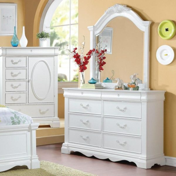 Traditional Dresser And Mirror Set With Felt-Lined Drawer  |  Mirrored Dressers Bedroom Mirrored Dressers